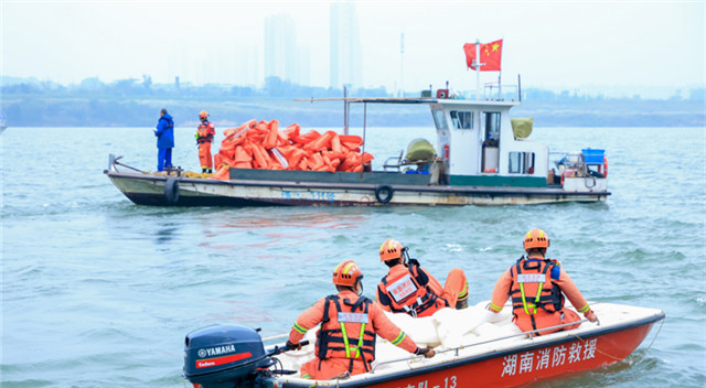 长株潭三市开展2026年湘江流域突发水污染事件应急联合演练